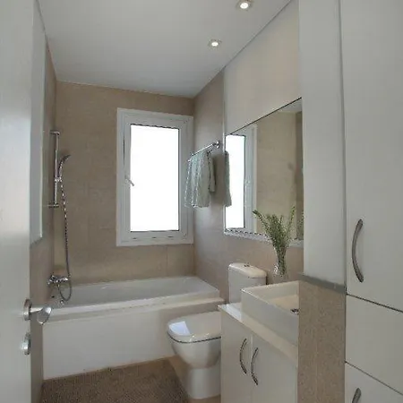 Located Minutes From Fig Tree Bay 84 Βίλα *
