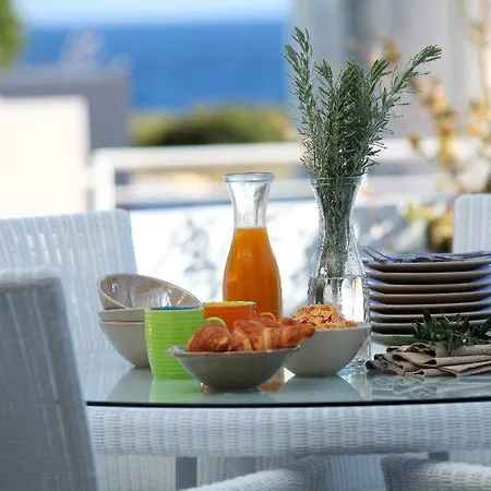 Located Minutes From Fig Tree Bay 84 * Protaras
